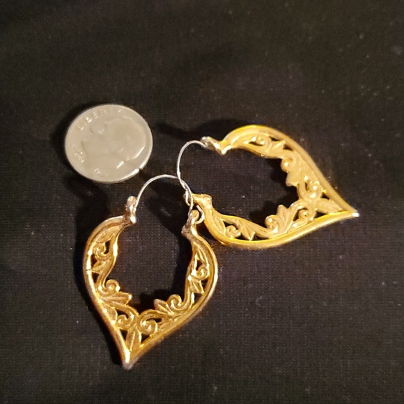 Earrings - Picture 2 of 4